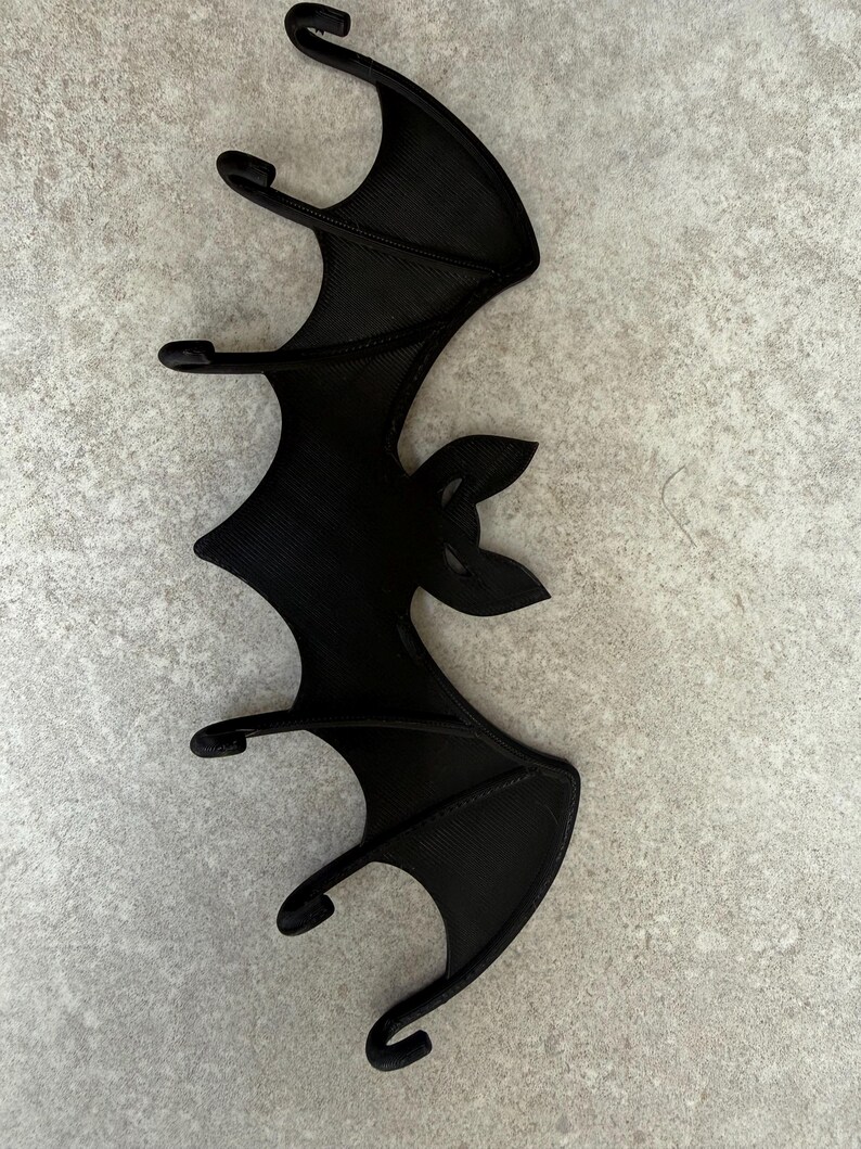 Bat Key or dog Lead Holder – Gothic Wall Hook | Spooky Home Décor | Halloween Gift | Bat Lover Present | Unique 3D Printed Wall Ar image 4