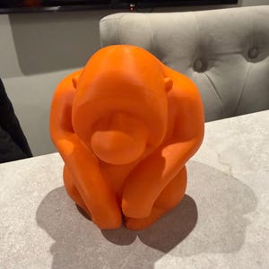 Modern 3D Printed Orangutan Art Sculpture – Collectible Animal Figurine 画像 2