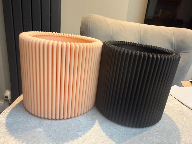 Modern Printed Ribbed Pencil Holder | Stylish Desk Organiser | Minimalist Pen Pot in Custom Colours - 3D Printed image 7