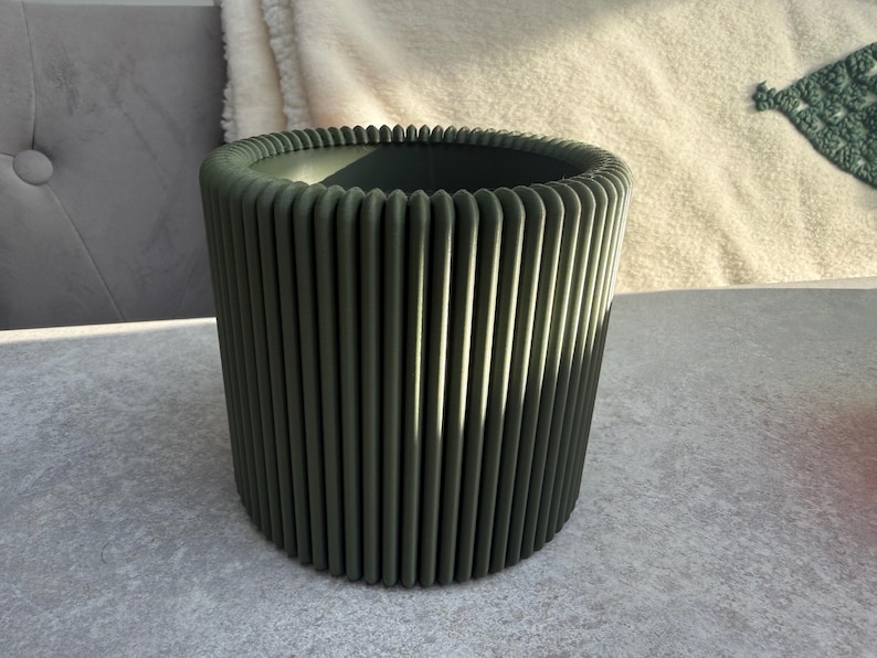 Modern Printed Ribbed Pencil Holder | Stylish Desk Organiser | Minimalist Pen Pot in Custom Colours - 3D Printed image 3