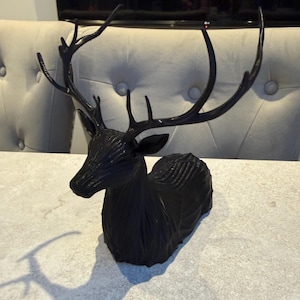 Escultura abstracta de ciervo / Decoración moderna de busto de ciervo / Arte animal minimalista impreso en 3D / Decoración escandinava para el hogar / Decoración de estantería única imagen 7