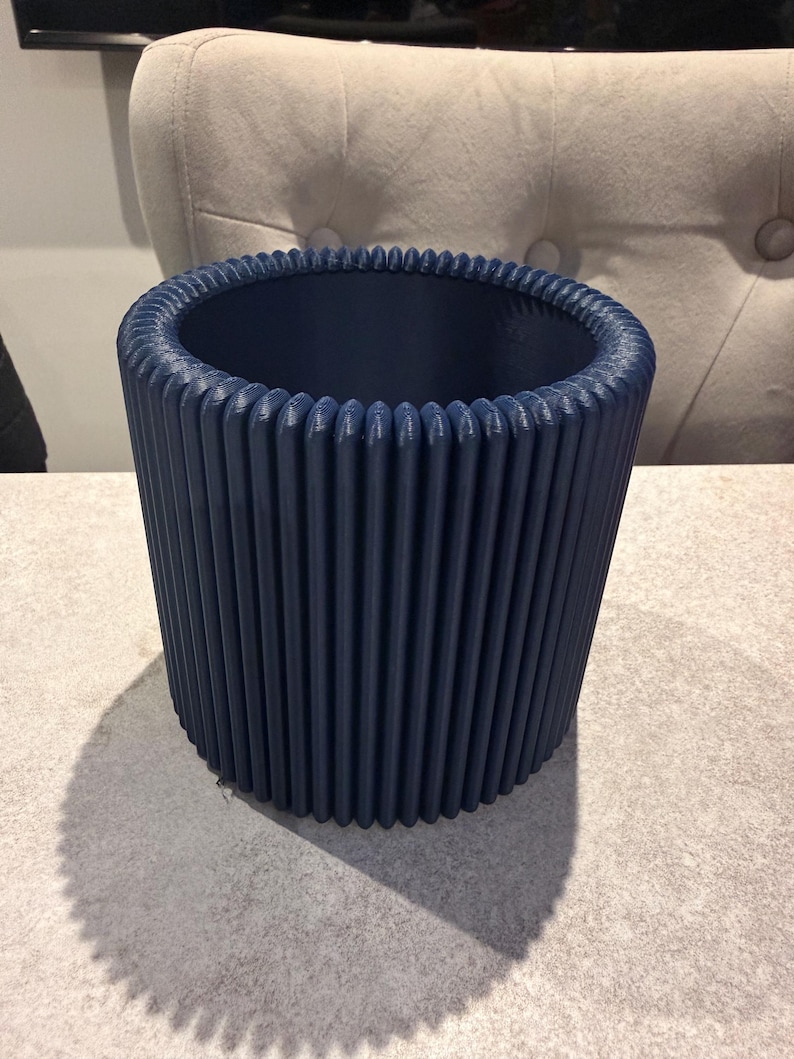 Modern Printed Ribbed Pencil Holder | Stylish Desk Organiser | Minimalist Pen Pot in Custom Colours - 3D Printed image 2