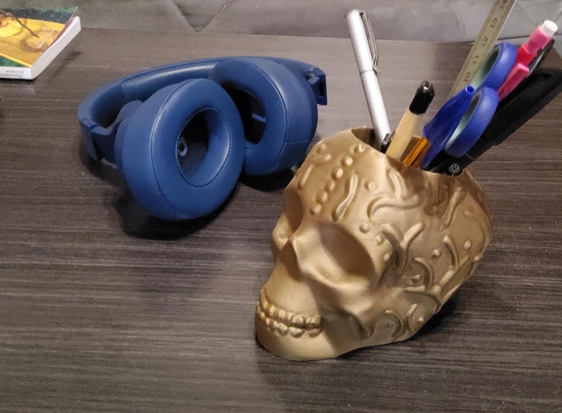 Skull Desk Organiser | Gothic Pen Holder | Decorative Skull Office Decor | 3D Printed Desk Tidy | Halloween Desk Accessory image 2