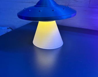 3D Printed UFO Night Light – Kids’ Bedroom Lamp | Fun Alien Spaceship Light in Multiple Colours | Unique Nursery Gift