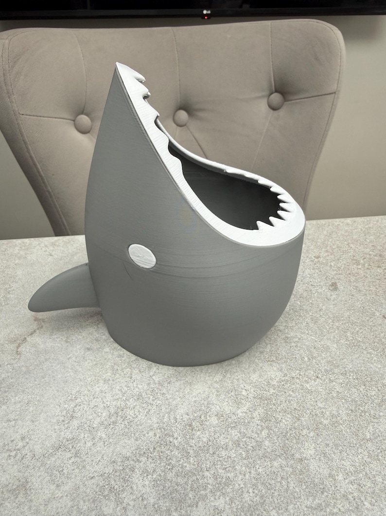 3D Printed Shark Sweet Bowl – Unique Shark Snack Dish | Fun Ocean Decor Gift | Custom Colour Options | Cool 3D Printed Homeware image 2