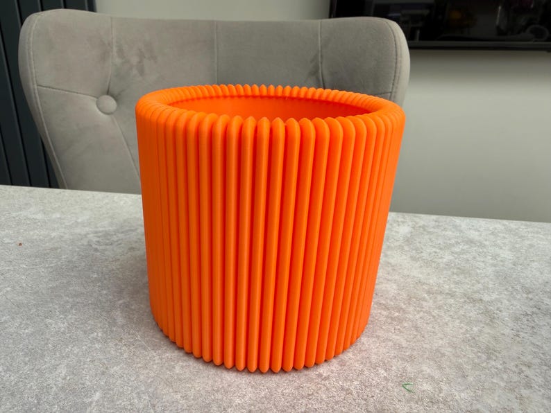 Modern Printed Ribbed Pencil Holder | Stylish Desk Organiser | Minimalist Pen Pot in Custom Colours - 3D Printed image 4