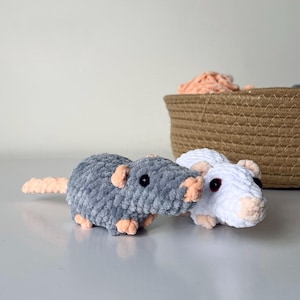 Handmade Crochet Mouse Cat Toy: Soft Plush, Hypoallergenic Yarn