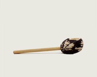 Handgefertigte Tagua-Samen-Pfeife, Half Polish Finish, mit Bambusstamm, Fair Trade