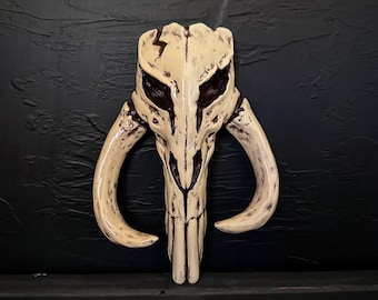 Star Wars Mandalorian Skull | Mandalorian Bounty Hunter Skull | 3D Printed Star Wars Themed Decor