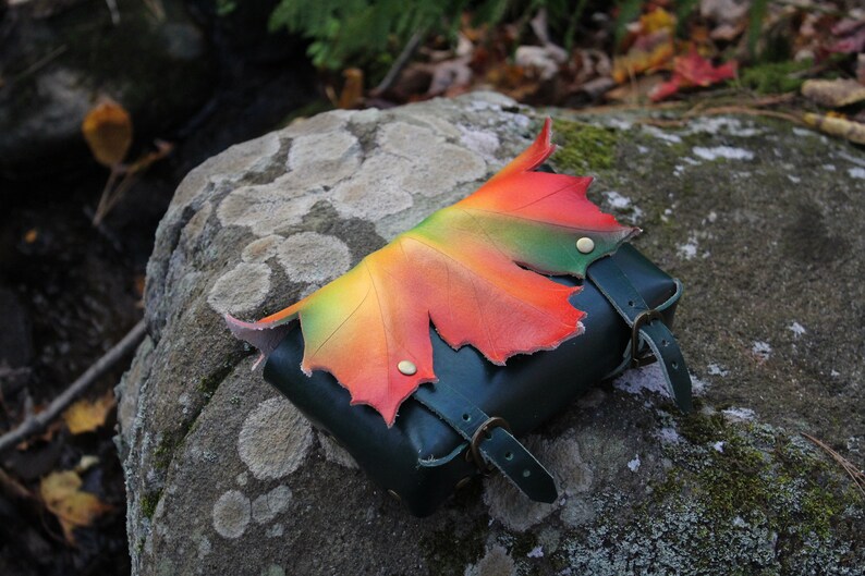 Fall Leaves Leather Armor Pouch Elven Fae Purse image 2