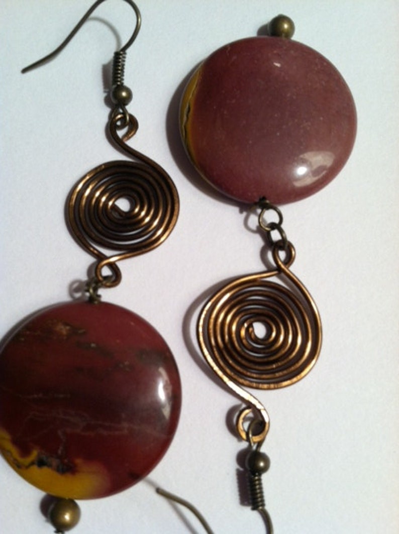 Maroon Mookaite Coin Bead and Brass Wire Earrings EST023 image 3