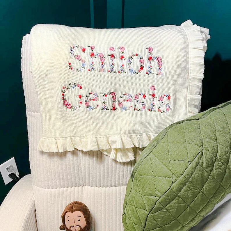 Personalized Embroidered Baby Blanket, Boho Baby Blanket, Floral Baby Blanket, Baby Knit Blanket, Newborn Gift For baby Girl, First Birthday image 9