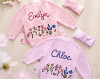 Cárdigan personalizado para bebé, cárdigan con nombre bordado con flores, cárdigan tejido a mano para niños pequeños, regalo para bebés (niñas y niños)