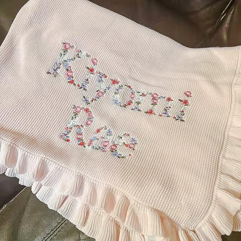 Personalized Embroidered Baby Blanket, Boho Baby Blanket, Floral Baby Blanket, Baby Knit Blanket, Newborn Gift For baby Girl, First Birthday image 3