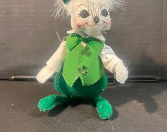 Vintage Annalee Lucky Mouse – St Patrick’s Day Mouse – Shamrock Mouse Doll – Irish Holiday Decor – Annalee 2009