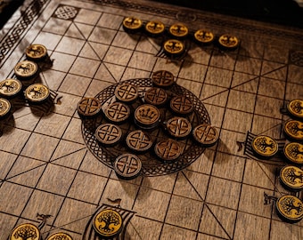 Wooden viking chess, Hnefatafl board game, Engraved hnefatafl, Tafl norse game, Viking strategy game, 2 players game, ancient chess