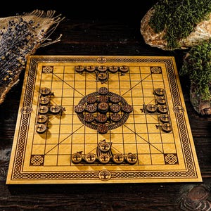 Wooden Hnefatafl game, Norse chess board game, Tafl game, Ancient chess game, Viking strategy game, Engraved hnefatafl, Unique board game