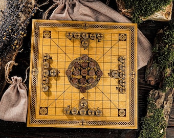Wooden Hnefatafl game, Norse chess board game, Tafl game, Ancient chess game, Viking strategy game, Engraved hnefatafl, Unique board game
