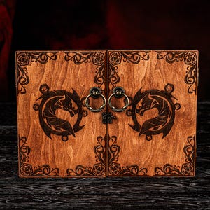 Pantalla de Dungeon Master para D&D, pantalla de DM hecha a mano, regalo para amantes de los juegos de rol, accesorios para D&D, regalo para aficionados a los juegos de rol