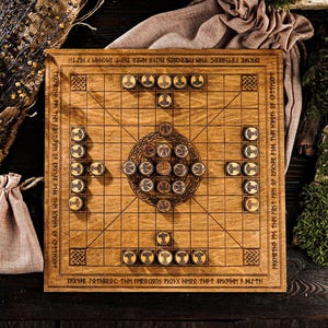 Hnefatafl board game, Viking chess, Wooden Hnefatafl board with pieces, Viking board game, Norse strategy game, Viking gift, Game lover gift
