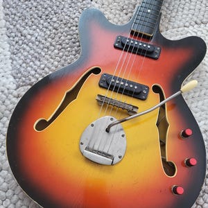 Stara gitara elektryczna Guitar Musima Deluxe z lat 1960-1970 Wyprodukowano w Niemczech
