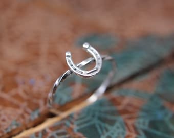 Dainty Sterling Silver Horseshoe Ring - Lucky Equestrian Jewelry