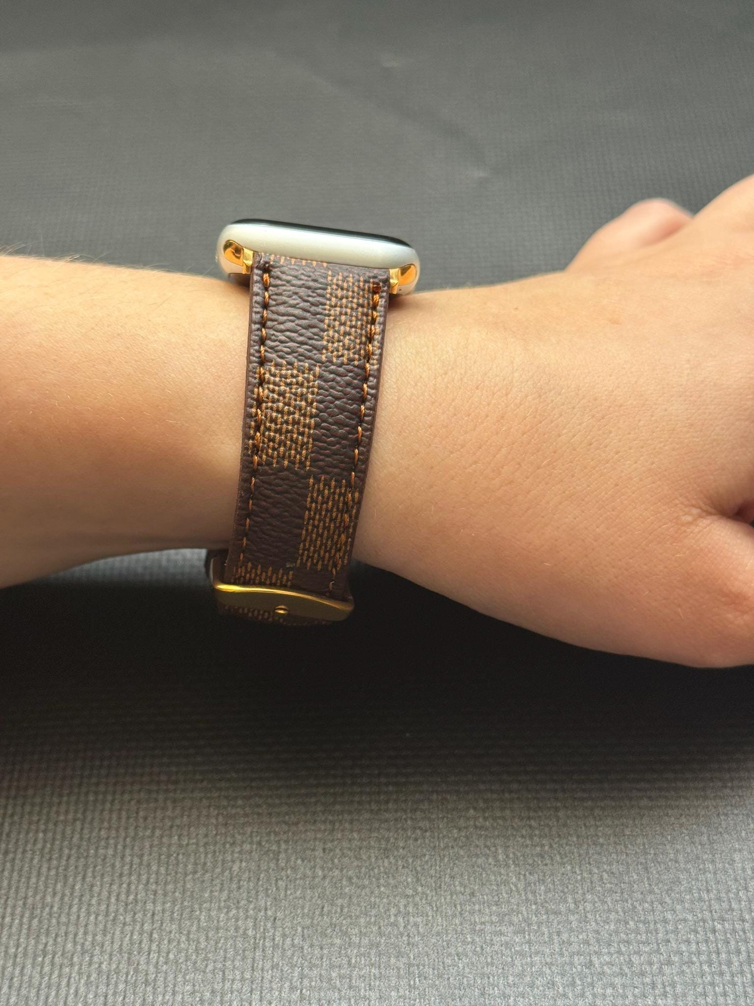 ルイヴィトン apple watch strap for Men アップル ウォッチ バンド ハイブランド apple watch バンド