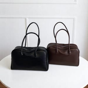 Large PU Leather Tote Bag for Women - Soft Structured Shoulder Handbag with Zipper, Urban Style Daily Purse for Work & Casual Use