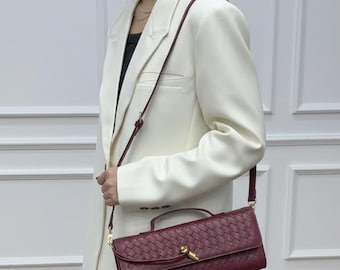 Bolso de hombro de piel vegana tejida para mujer, clutch vintage con herrajes dorados, correa ajustable, asa superior, estilo bandolera.