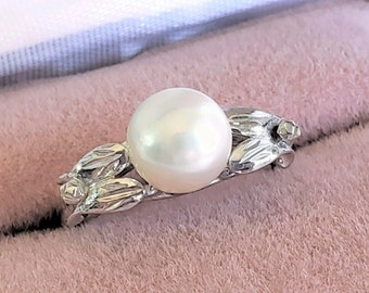 Ring Size 5.5 Vintage White Pearl Sterling Silver Ring with High Set 8mm Pearl, Embellished with Leaves and Open Hearts, Sweet and Giftable