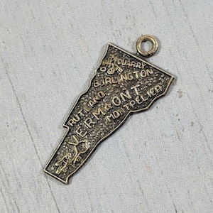 Vintage Vermont Zustand Charm Sterling Silber Vermont Charme für Armband Reise Memento Form des USA Zustand Vermont Souvenir Armband Charme