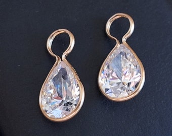 Vintage 14k Gold Clear Cubic Zirconia Charm Pendant Set of Two, Teardrop Shape Dangles for a Chain, Cord, Ribbon, Necklace  M4L5T