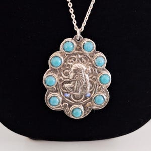 Collana con ciondolo a forma di faraone egiziano vintage, in argento con cabochon blu turchese, ciondolo a forma di medaglione a forma di scudo, catena da 24 pollici