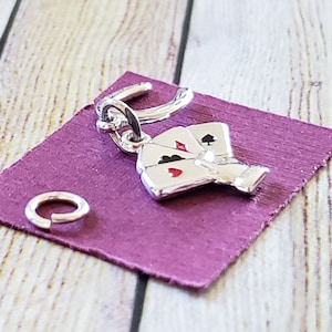 Vintage Sterling Silver Good Luck Charm, Lucky Horseshoe, Hand Holding Lucky Hand of Cards, Las Vegas, Gambling Vacation 7X84T