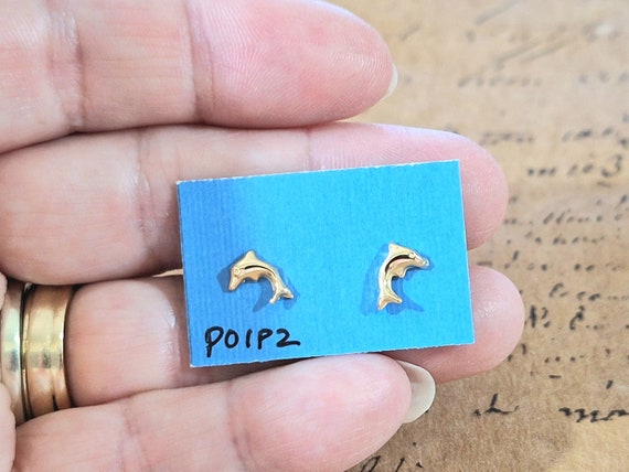 Vintage Tiny 14k Gold Dolphin Stud Earrings, Earr… - image 9