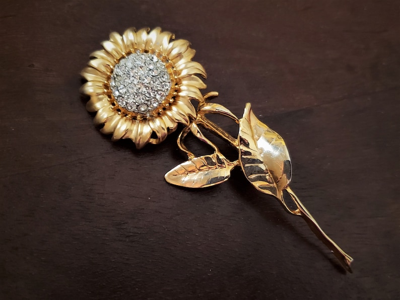 Versatile Colors Shiny Rich Gold Tone Metal Big Style Bright Clear Rhinestones Long Tall Sunflower Shaped Vintage Sunflower Brooch