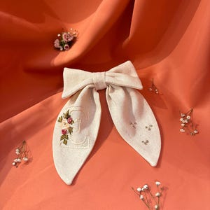 Lazo para el cabello con letras personalizadas, lazo para el cabello con flores, lazo bordado a mano, pinza para el cabello personalizada, pinzas para el cabello para niños, pinza para el cabello para niños