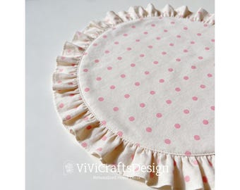 Rosa Punkt Runde Baumwolle Tischset | Rustikaler Esstisch Dekor (38 cm) mit Rüschen