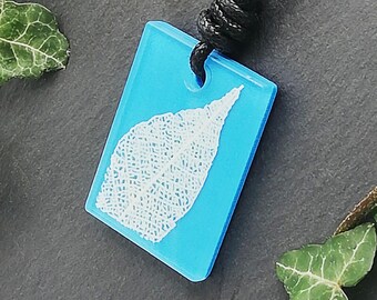 Leaf skeleton rectangle pendant, adjustable botanical statement necklace, blue & white, nature lover, 3D printed resin, Unique run