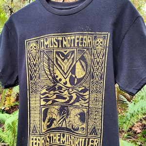 Fear Is the Mind Killer T-Shirt | Classic SciFi Graphic Tee | Gift for SciFi Fans