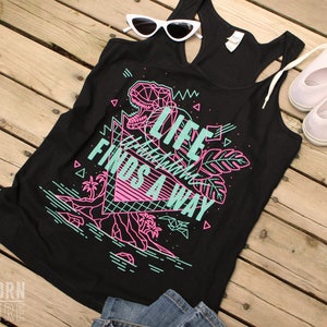 Life Finds A Way Tank Top | 90s Nostalgia Aesthetic Tanktop