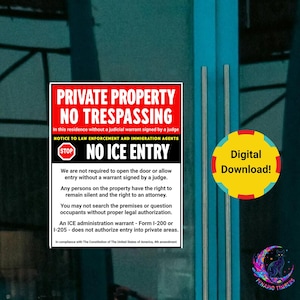 Pode incluir: Um letreiro retangular com texto vermelho e branco que diz "PROPRIEDADE PRIVADA, PROIBIDO O ACESSO" e "NO ICE ENTRY". Um círculo amarelo com "Download digital!" está à direita. O letreiro está numa porta de vidro.