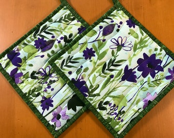 Pot Holders Set of 2 Purple Flowers Spring  Kitchen Decor Quilted Handmade in USA