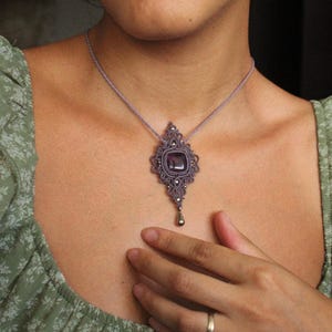 Macrame necklace with amethyst, handcrafted macrame, macrame jewelry,hippie crafts, boho necklace, boho jewelry,hippie chic,natural crystals