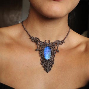 Elegant labradorite chocker,macrame jewelry, handcrafted macrame, natural crystals, hippie crafts,  macrame chocker,adjustable cord .