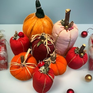 Handgemachte Halloween-Kürbisse, Gefüllte Kürbis-Ornamente, Gruselige Herbst Dekor, Niedliche Plüsch Kürbisse, Halloween-Tischdekoration, Herbst Dekor