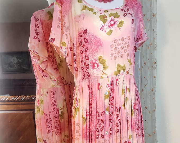 Gorgeous Vintage 90s BILA Rose Pink and Ruby Red Garden Party Tea Dress - Button Front Skirt - Back Ties - Crinkle Rayon - Size L