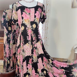 navy blue dress for baby girl Feeling my 90s fantasy in my new rayon Daisy printed Hughes Dress : r/sewing
