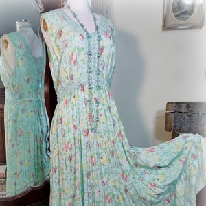 April Cornell Vintage - Cool Aquamarine Woven Rayon -1940s Inspired Tiered Ruffle Dress - Full Skirt - Cottagecore - Adjustable M to XL