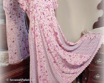 Robe de danse de thé vintage des années 30 et 40 style orchidée rose et violet floral Garden Party - rayonne tissée Olivia - jupe évasée complète - bordure en dentelle